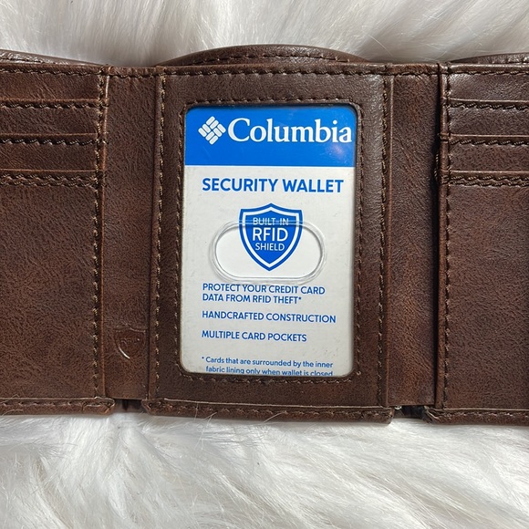 Mens Columbia RFID- Blocking Trifold Wallet - Picture 2 of 3